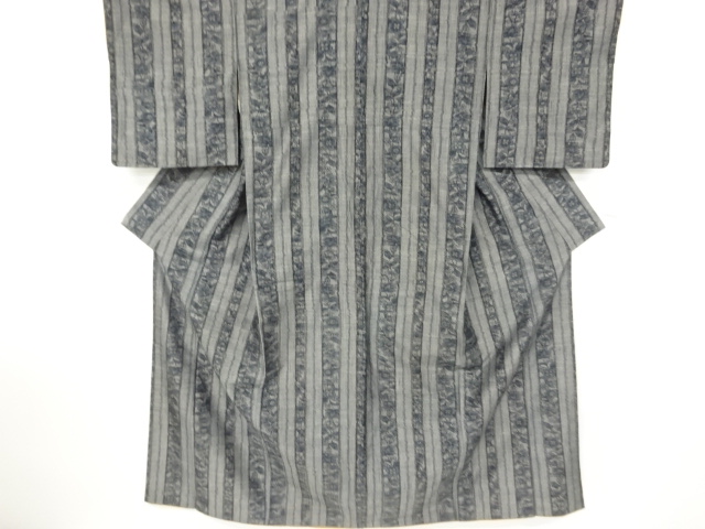 アンティーク　縞に花模様織り出し手織り紬着物